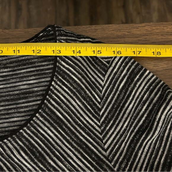 ❤️ White House Black Market Striped Chevron Long Sleeve Stretch Knit Top Small - Picture 8 of 11